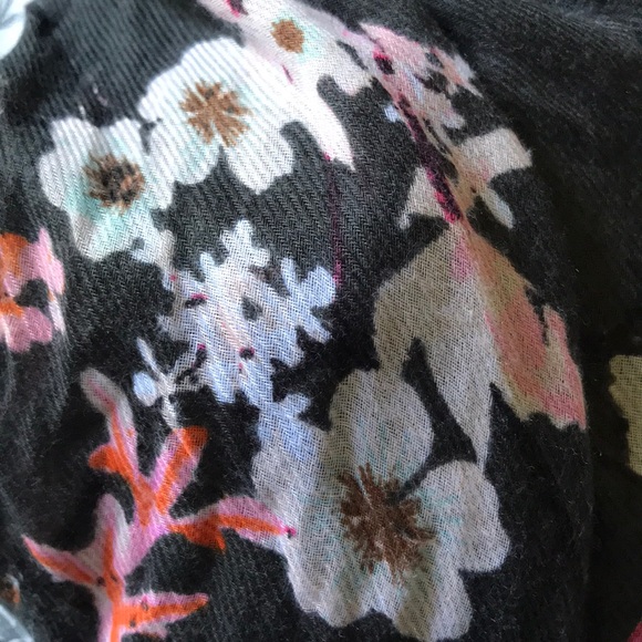 Infinity scarf - Picture 3 of 3